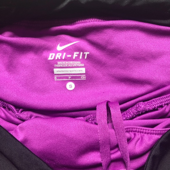 Nike Running Shorts - Picture 2 of 3
